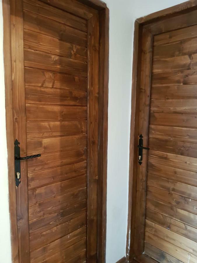 Apartment Straja Lupeni  Екстер'єр фото